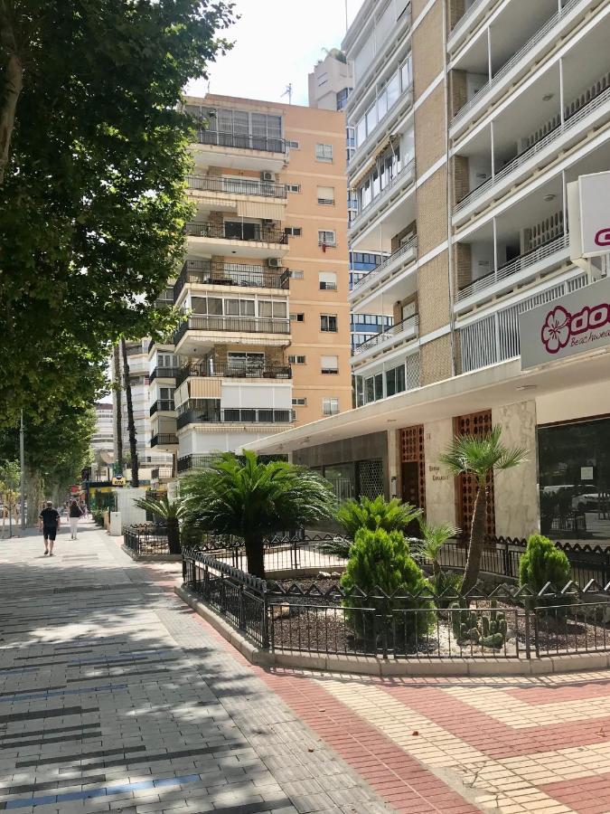En Plaza Triangular Y Muy Cerca De La Playa Appartamento