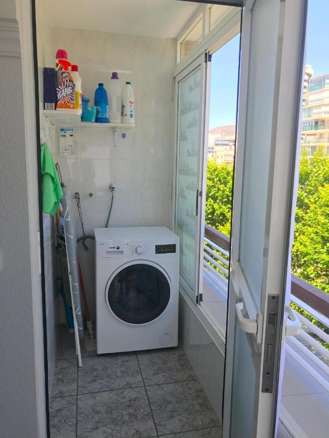 En Plaza Triangular Y Muy Cerca De La Playa Appartement Benidorm